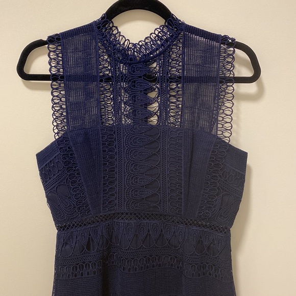 NEW WITH TAGS, BARDOT Mariana Lace Dress (Navy, Size US 8) - Picture 4 of 5